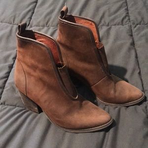 Ankle boots